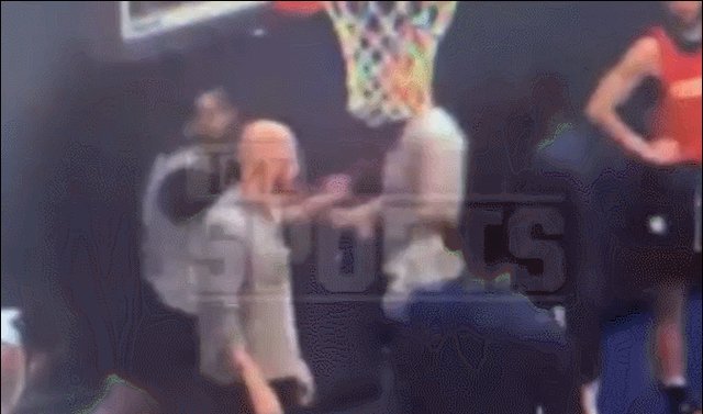 1665204894912073687.gif 2.gif